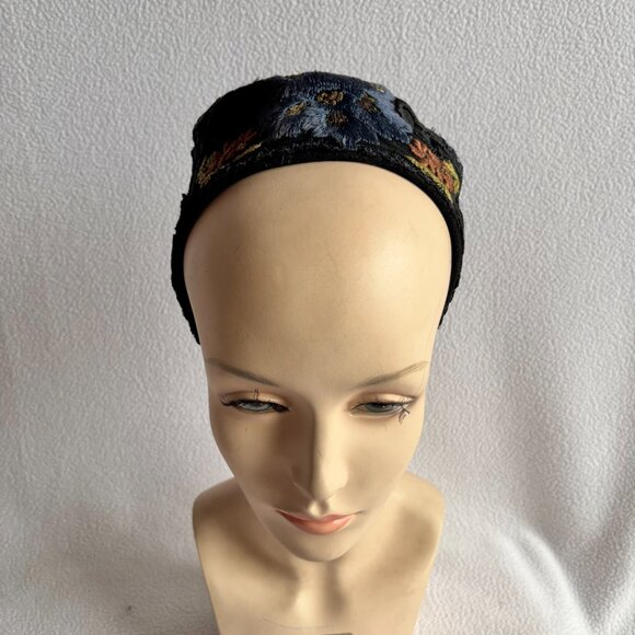 Antique Vintage Embroidered Brimless Cap main image 5
